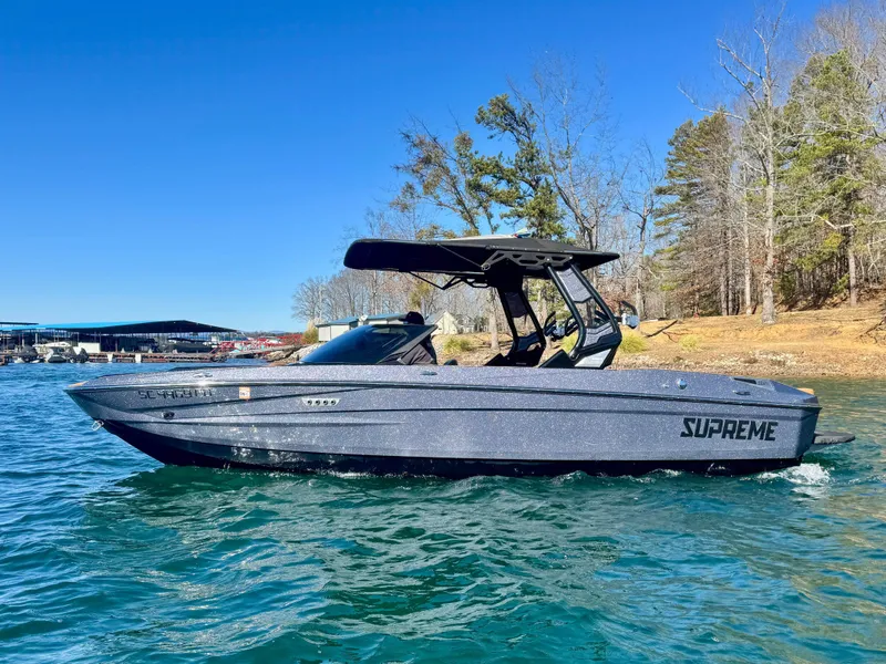 Slide: The Image of Supreme S220 2023 - 3