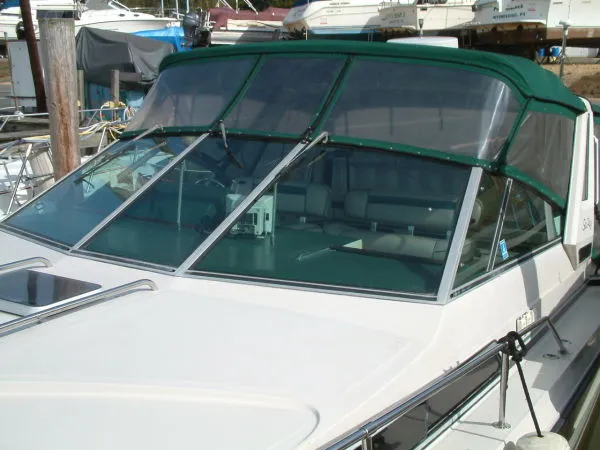 Slide: The Image of Sea Ray Sundancer 1986 - 8