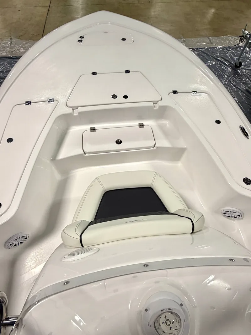 Slide: The Image of Tidewater 2110 Bay Max 2026 - 6