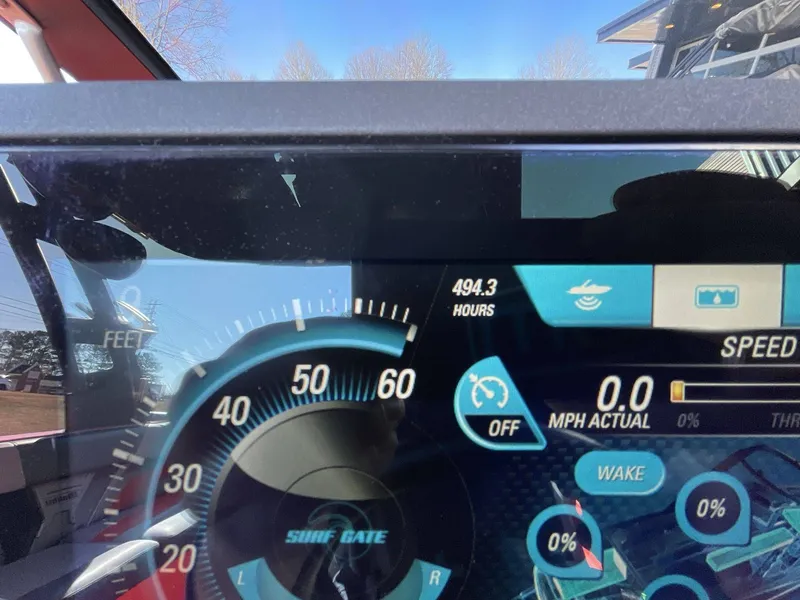 Slide: The Image of Malibu Wakesetter 24 MXZ 2018 - 16