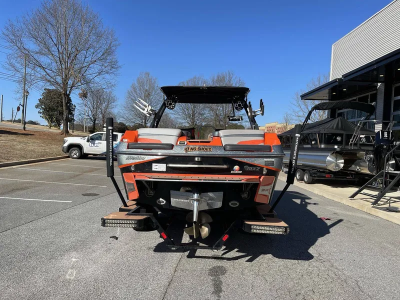 Slide: The Image of Malibu Wakesetter 24 MXZ 2018 - 29
