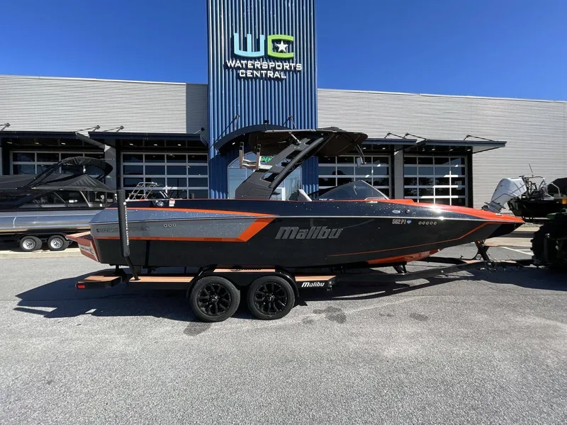 Slide: The Image of Malibu Wakesetter 24 MXZ 2018 - 35