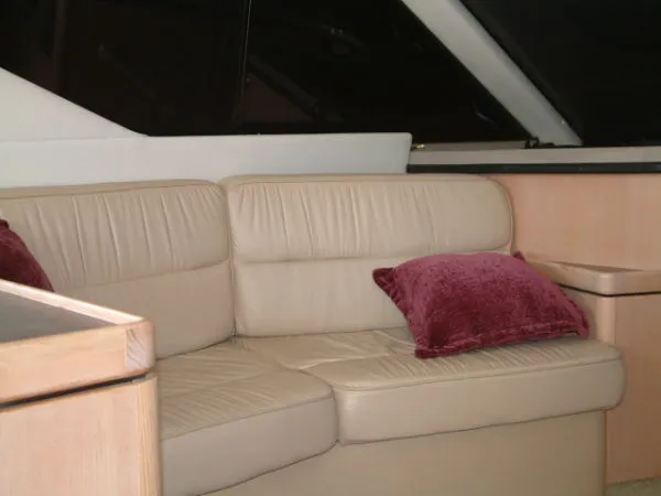 Slide: The Image of Bayliner Avanti 3258 1998 - 2