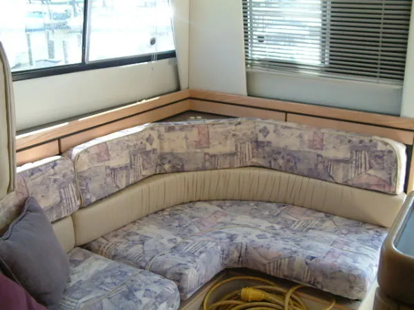 Slide: The Image of Bayliner Avanti 3258 1998 - 4