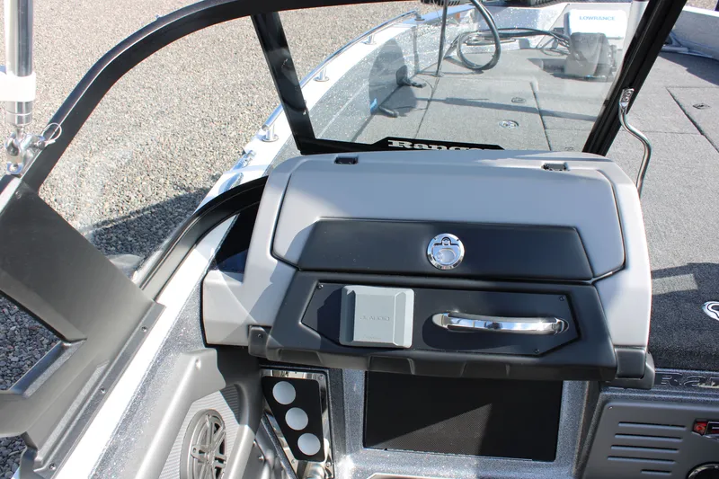 Slide: The Image of Ranger 621 FS CUP EQUIPPED 2026 - 14