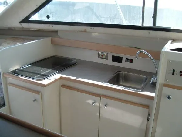 Slide: The Image of Bayliner 2859 Ciera Express 1997 - 6