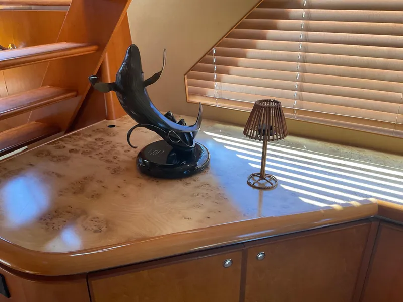 Slide: The Image of STORAGE AND DECOR - 117