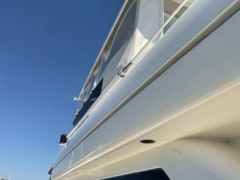 Slide: The Image of FLYBRIDGE SIDE DETAIL - 21