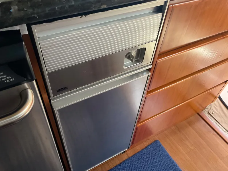 Slide: The Image of TRASH COMPACTOR - 81