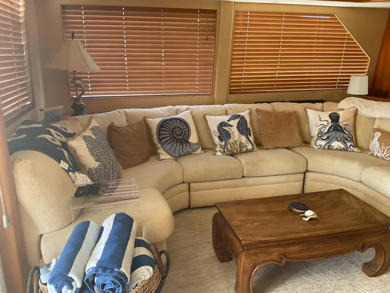 Slide: The Image of SALON TO PORT - 85