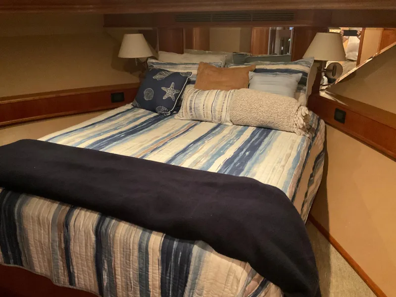 Slide: The Image of VIP BERTH - 95