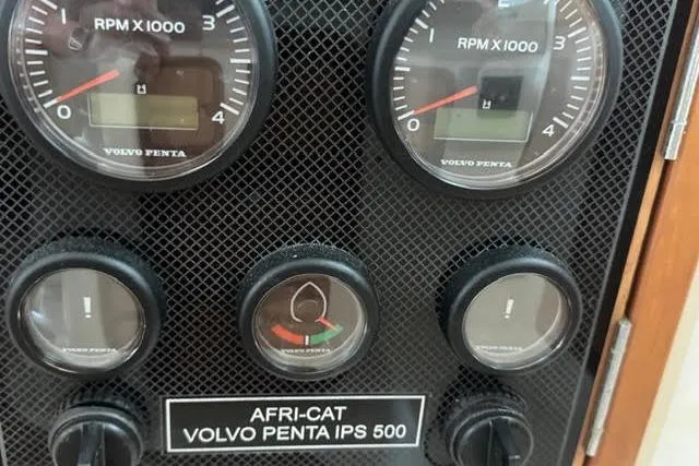 Slide: The Image of Control panel of a 2007 Africat Marine 420 with Volvo Penta IPS 500 gauges. - 78
