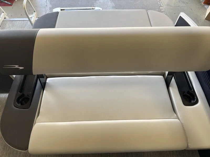 Slide: The Image of Bennington 22 S SWINGBACK 2026 - 3