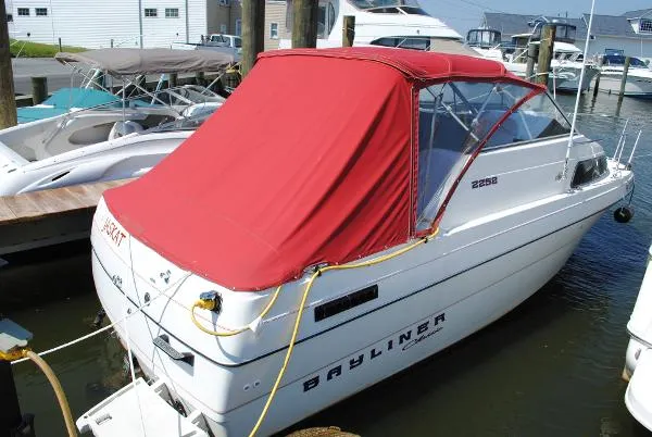 Slide: The Image of Bayliner 2252 Classic 1993 - 2