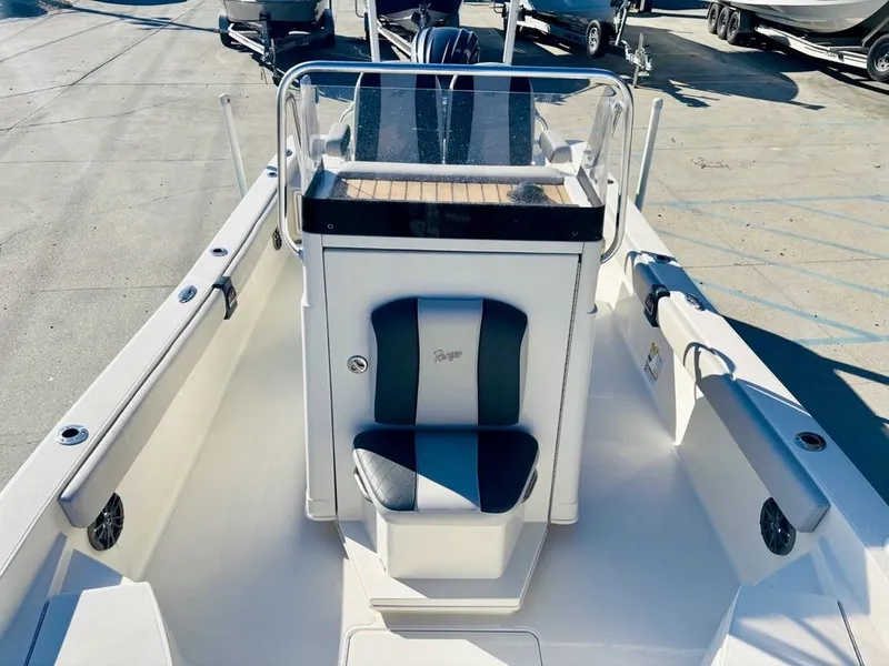 Slide: The Image of Ranger 2510 Bay 2021 - 11