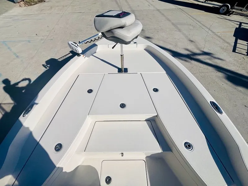 Slide: The Image of Ranger 2510 Bay 2021 - 13