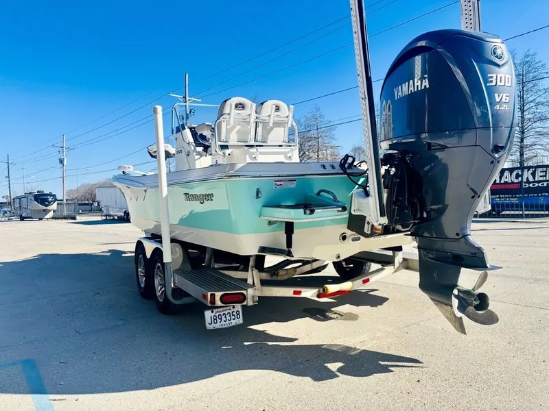 Slide: The Image of Ranger 2510 Bay 2021 - 18