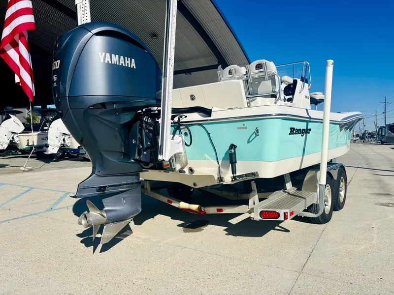 Slide: The Image of Ranger 2510 Bay 2021 - 20