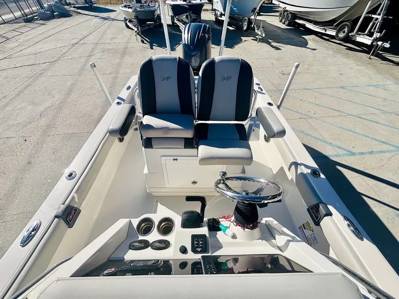 Slide: The Image of Ranger 2510 Bay 2021 - 4