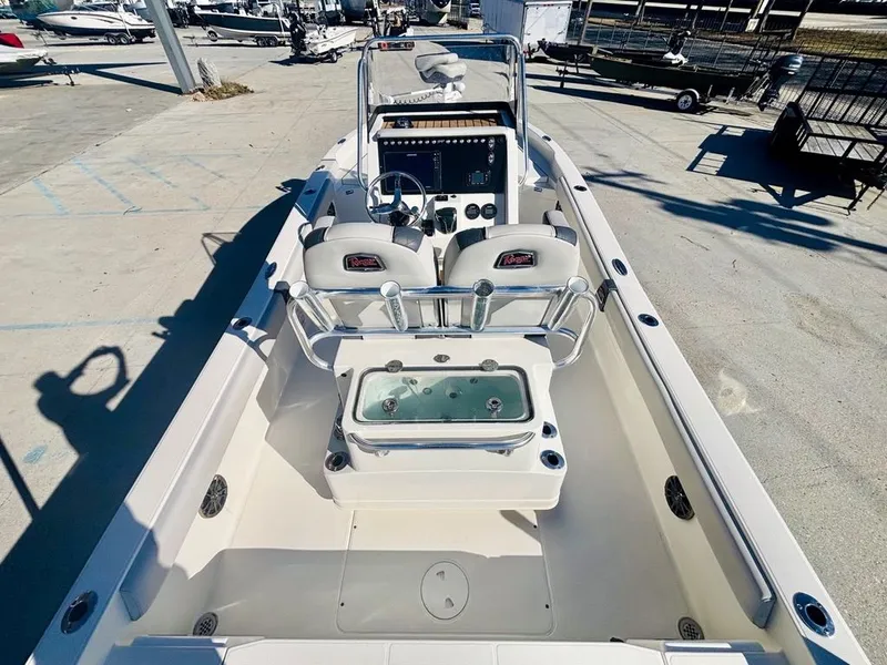 Slide: The Image of Ranger 2510 Bay 2021 - 7