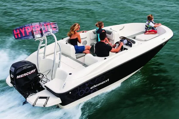 Slide: The Image of Bayliner Element 2015 - 1