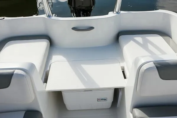 Slide: The Image of Bayliner Element 2015 - 7
