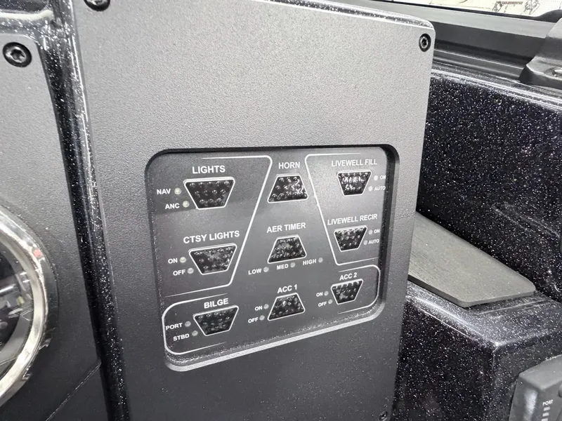 Slide: The Image of Skeeter WXR 1910F 2026 - 25