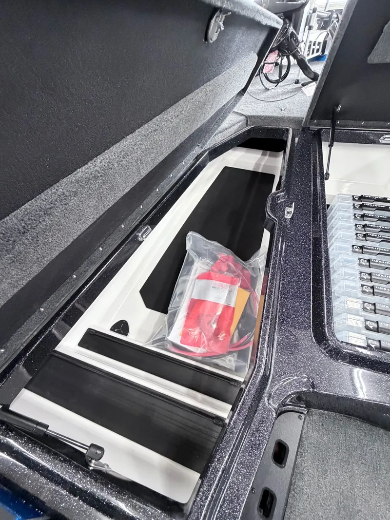 Slide: The Image of Skeeter ZXE21 2026 - 36