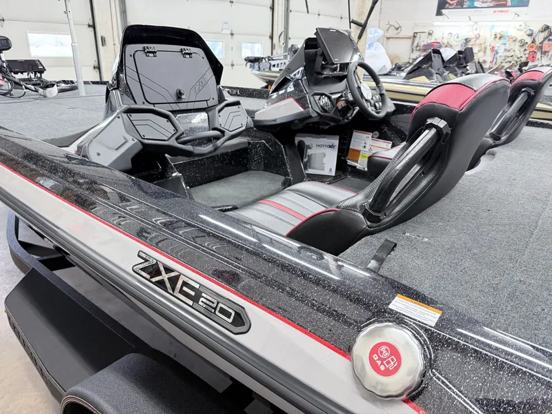 Slide: The Image of Skeeter ZXE20 2026 - 11