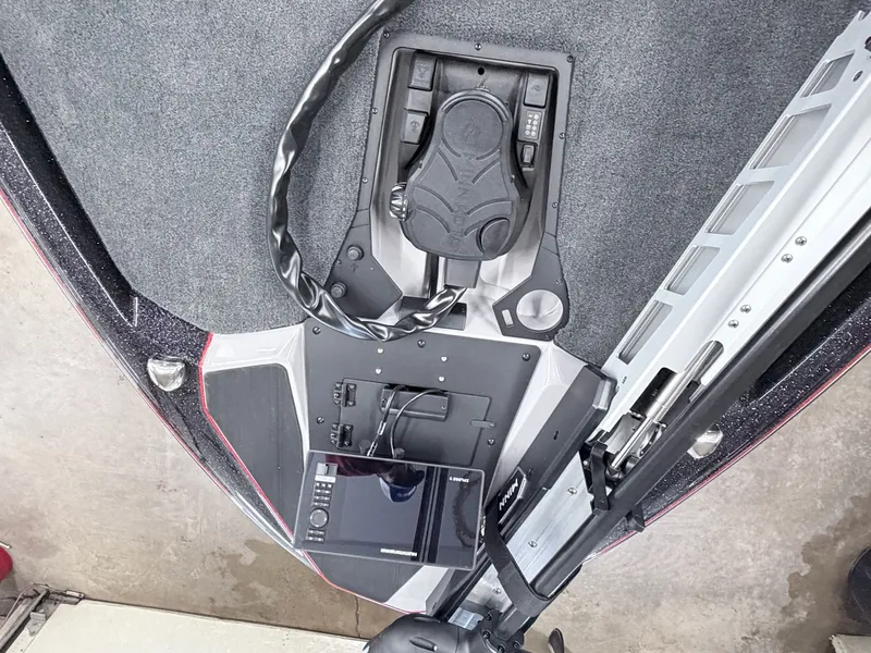 Slide: The Image of Skeeter ZXE20 2026 - 16