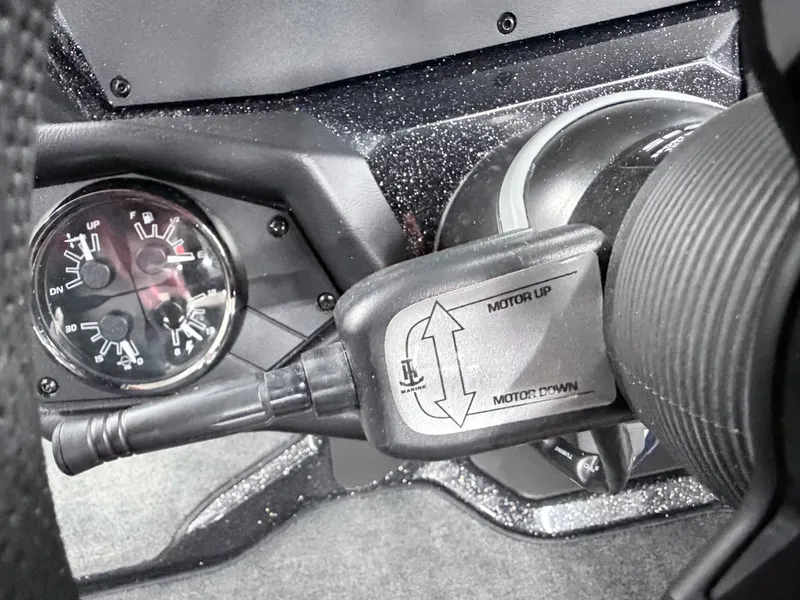 Slide: The Image of Skeeter ZXE20 2026 - 22