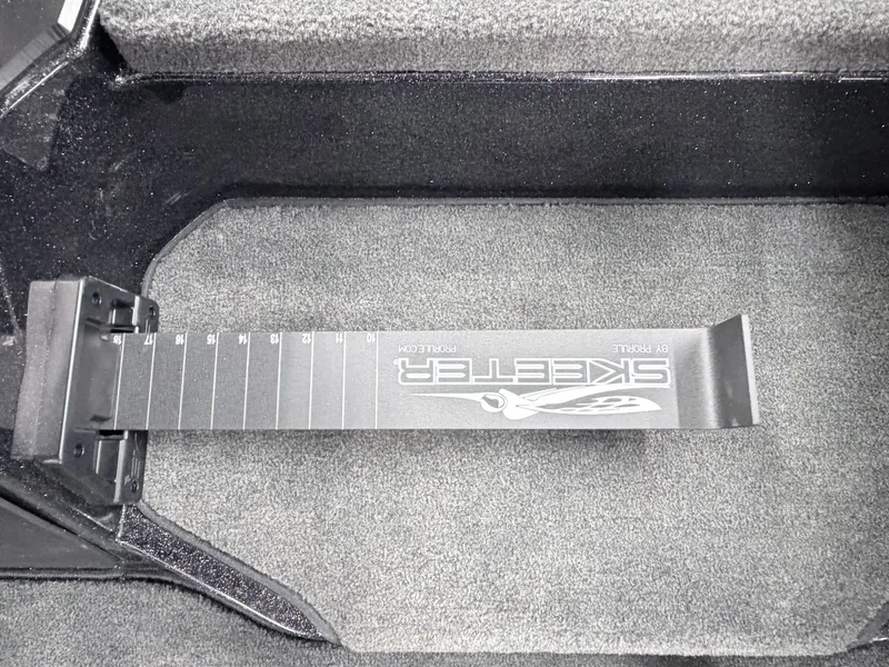 Slide: The Image of Skeeter ZXE20 2026 - 24