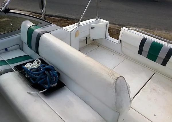Slide: The Image of Sea Ray 270 Sundancer 1990 - 8