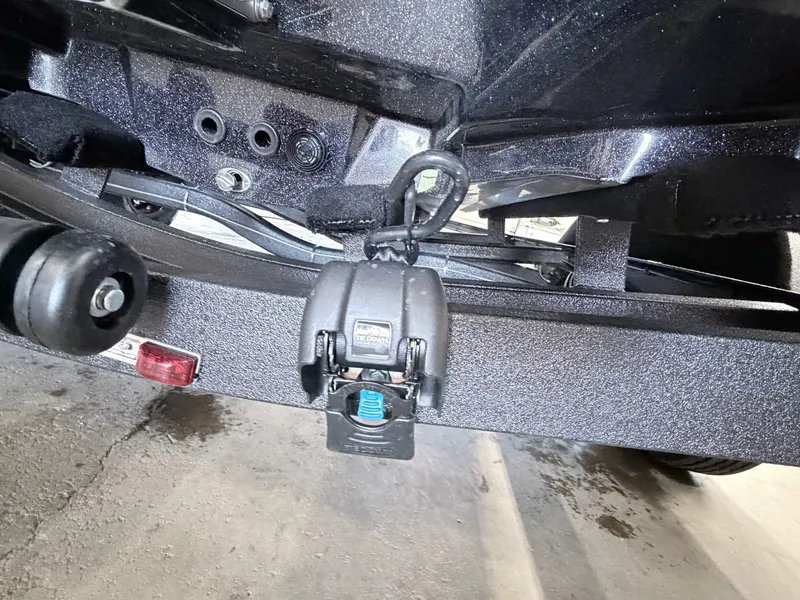 Slide: The Image of Skeeter ZXR20 SE 2026 - 18