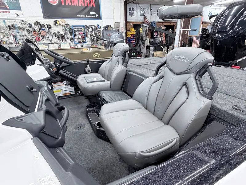 Slide: The Image of Skeeter ZXR20 SE 2026 - 23