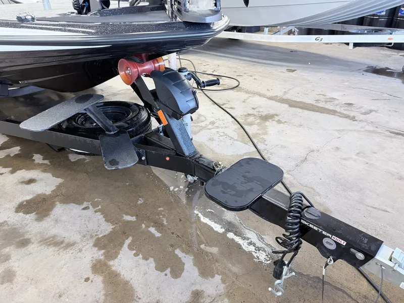 Slide: The Image of Skeeter ZXR20 SE 2026 - 42