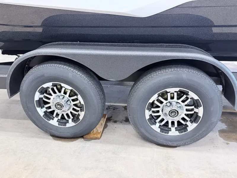 Slide: The Image of Skeeter ZXR20 SE 2026 - 7