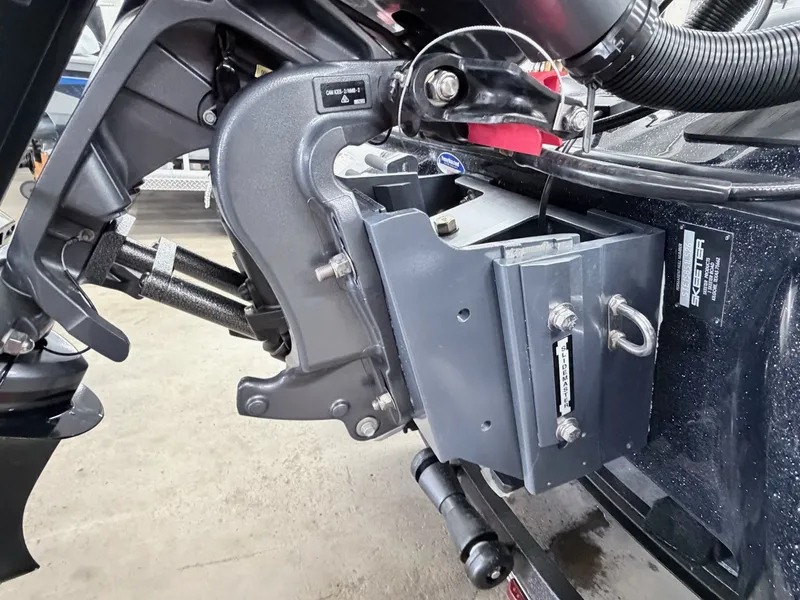 Slide: The Image of Skeeter ZXR20 SE 2026 - 8