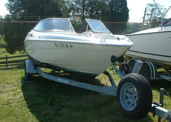 Slide: The Image of Wellcraft 190 Bowrider-Platinum Edition 2002 - 1