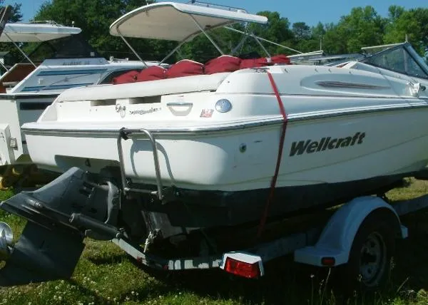 Slide: The Image of Wellcraft 190 Bowrider-Platinum Edition 2002 - 3