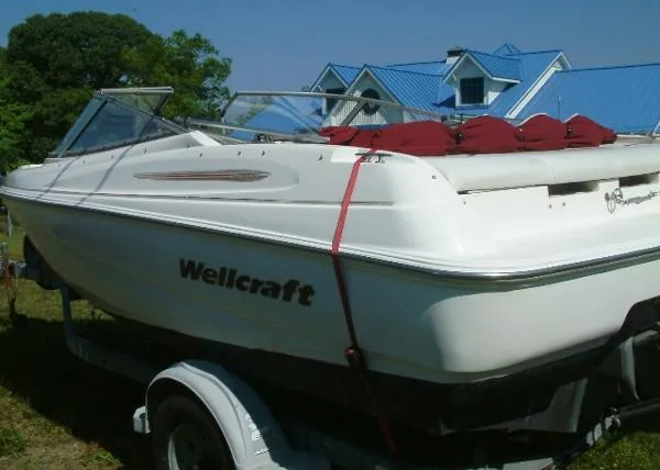 Slide: The Image of Wellcraft 190 Bowrider-Platinum Edition 2002 - 4