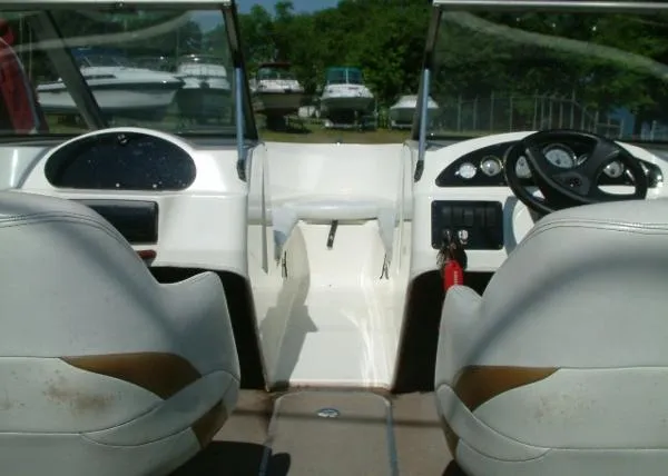Slide: The Image of Wellcraft 190 Bowrider-Platinum Edition 2002 - 8