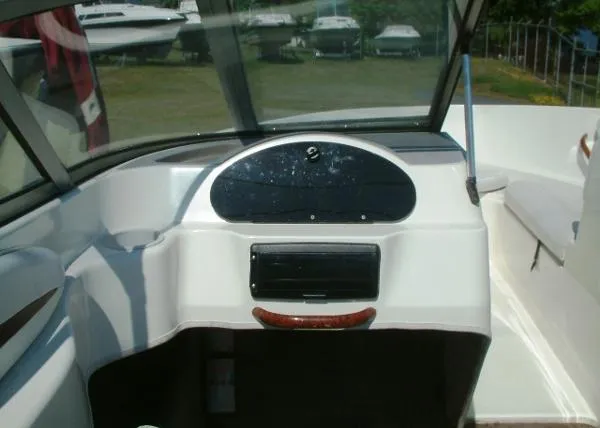 Slide: The Image of Wellcraft 190 Bowrider-Platinum Edition 2002 - 9