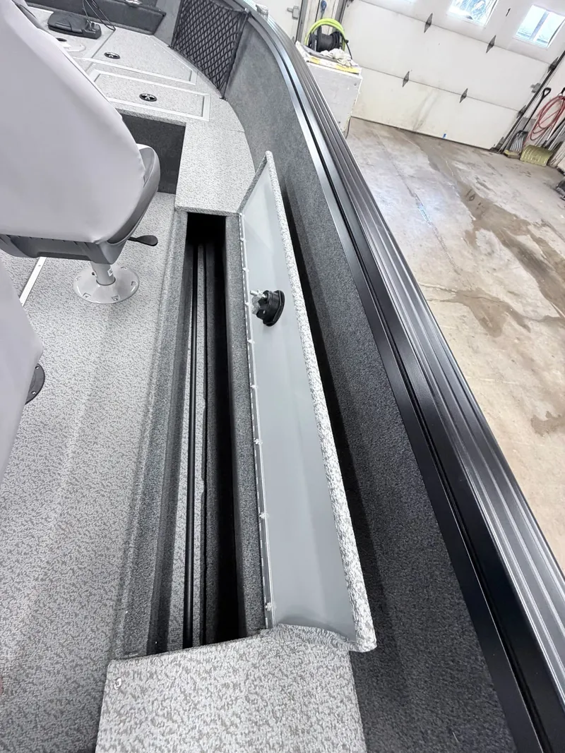 Slide: The Image of Starweld Flex Pro 17 Tiller 2025 - 17