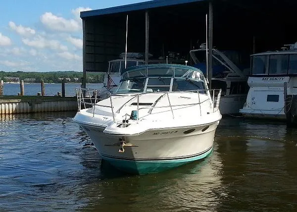 Slide: The Image of Sea Ray 400 Express Cruiser 1995 - 7