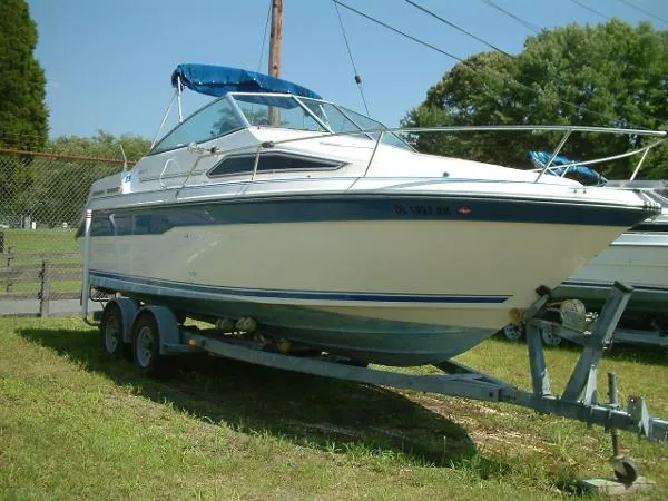Slide: The Image of Sea Ray 220 Cuddy Cabin 1991 - 1