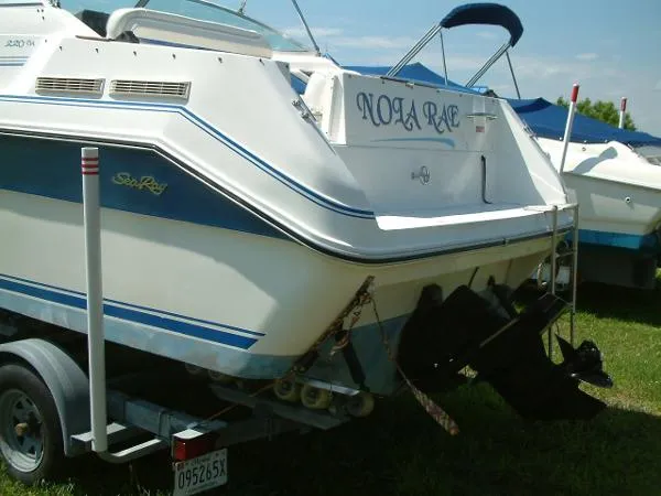 Slide: The Image of Sea Ray 220 Cuddy Cabin 1991 - 2