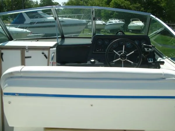 Slide: The Image of Sea Ray 220 Cuddy Cabin 1991 - 7