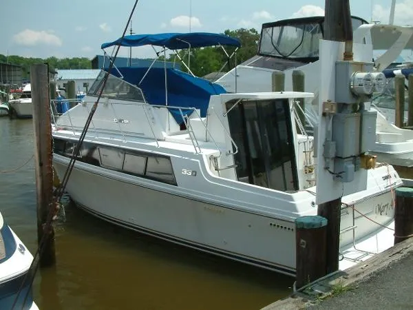 Slide: The Image of Carver Yachts Mariner 1993 - 0