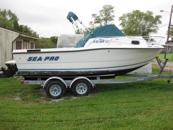 Slide: The Image of Sea Pro Walk Around with Trailer 1998 - 0